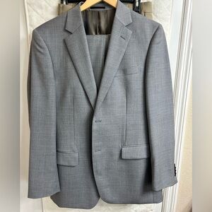 Combatant Gentlemen light gray suit 38R with pants 32x30